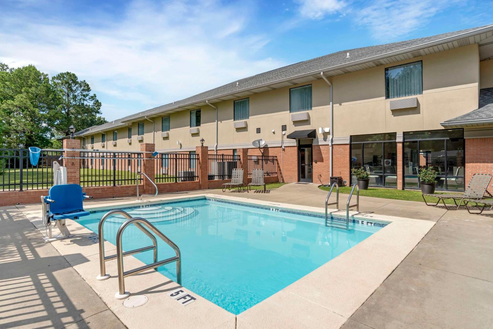 Best Western Plus Two Rivers Hotel & Suites Demopolis Exteriör bild